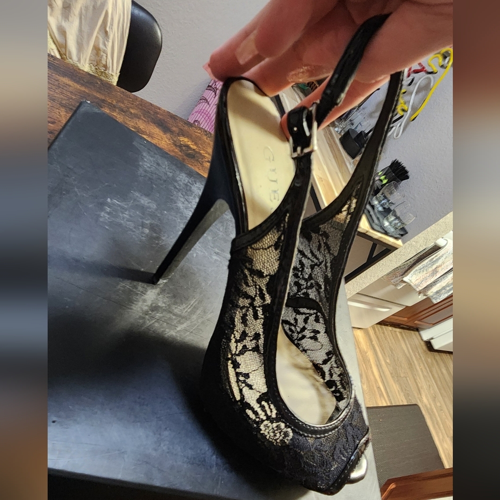 GUESS Lace Strappy Pumps - Size 7M